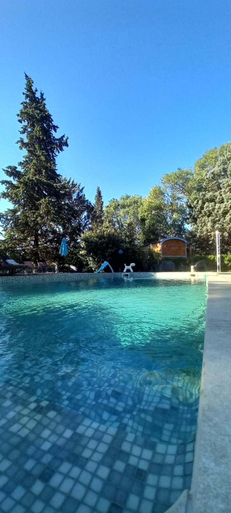 הוילה Le Bosc  La Roulotte A Juju מראה חיצוני תמונה